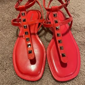 Beautiful New Gianni Bini gladiator sandals.